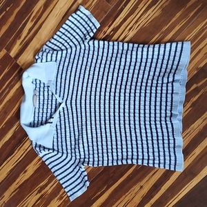 Short sleeve sweater